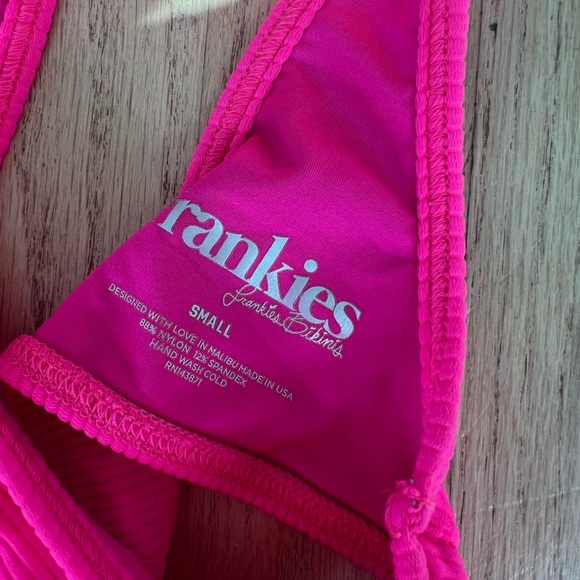 Frankie’s bikini cole in fuchsia - Picture 4 of 6